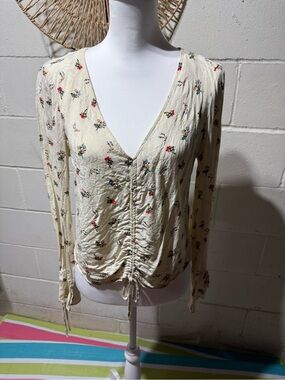 Urban Outfitters Cream Floral Ruched V-Neck Blouse